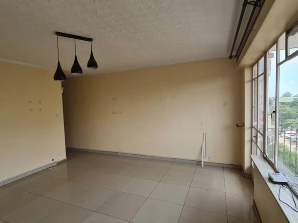 2 Bedroom Flat & Apartment