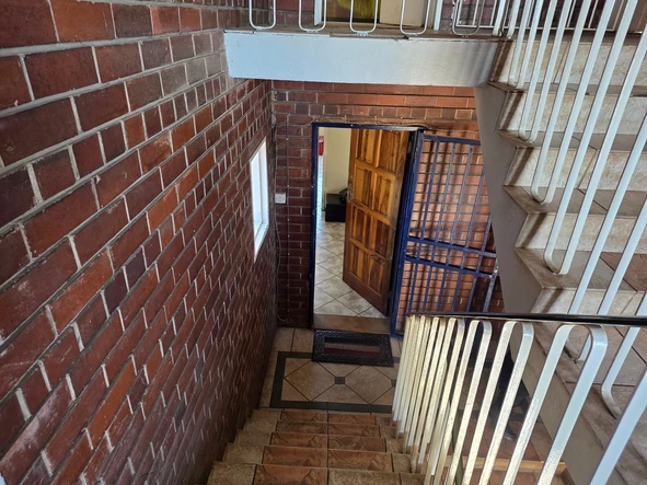 3 Bedroom Flat & Apartment