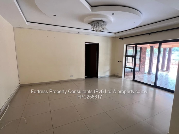 Glen Lorne 5-Bed Home with Borehole & Jacuzzi