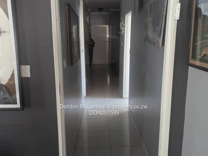 Spacious 5-Bed Family Home on 504m² in Damofalls