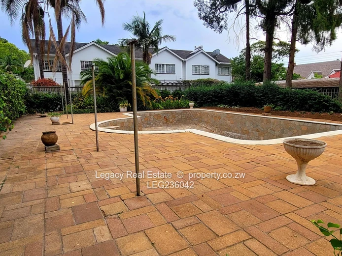 Upper Avenues,Executive Apartment for Sale with Elevator & Pool