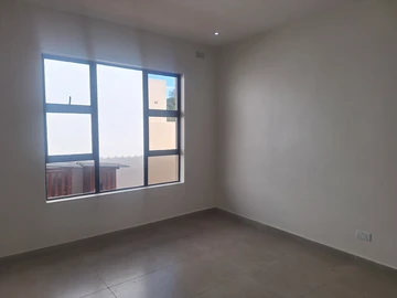 4 Bedroom Garden Flat