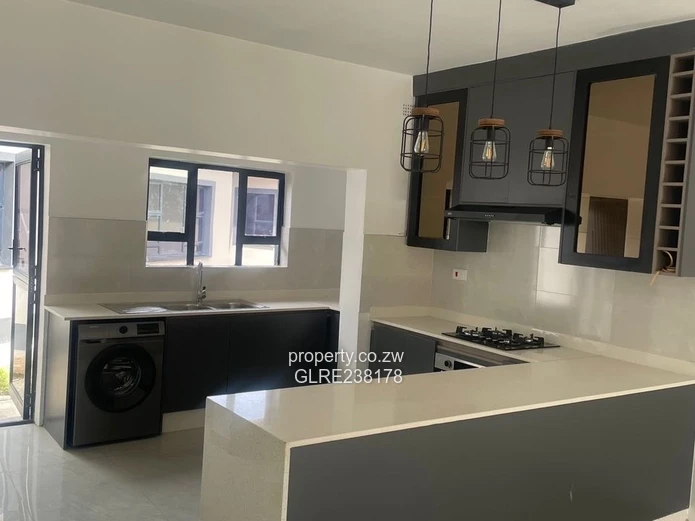 HEIG PARK,MABELREIGN Neat n spacious luxurious newly builty 3beds self-contained CLUSTER  To Let 