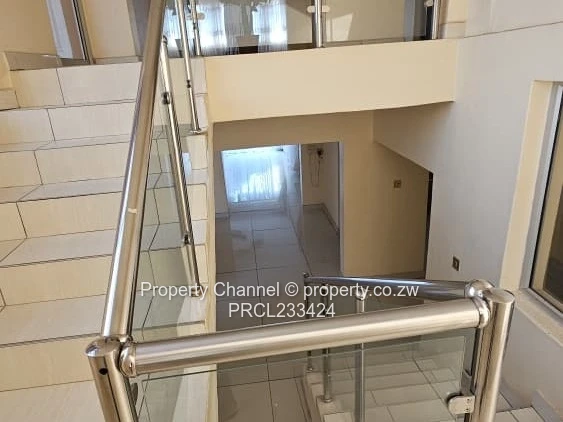 Mount Pleasant 8-Bed Home - Spacious Verandah & Garden