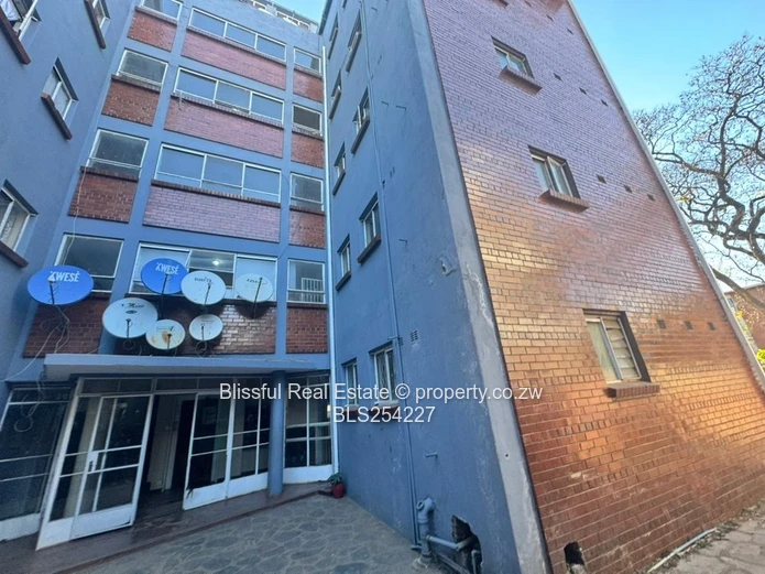 1 and half bedroom for sale in avenues