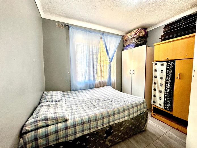 Budiriro's hidden gem - 4-bed beauty with style and space! (Sole Mandate)