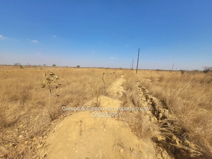 Good Neighbourhood, 400m² Nyabira Stand - Main Road, Water  Sewer & Power 