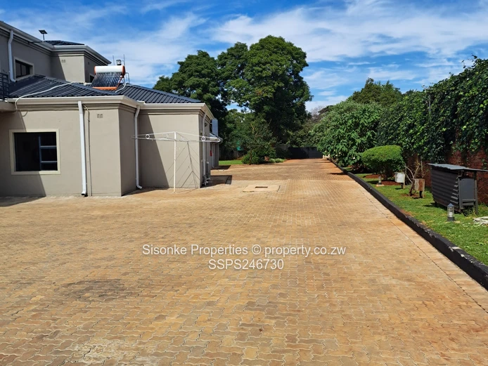 Upmarket fully furnished clusters for rental in Greendale 