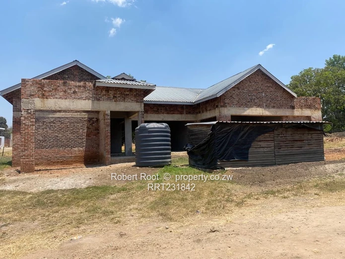 Quinington incomplete 4 bedroomed Cluster/house for sale