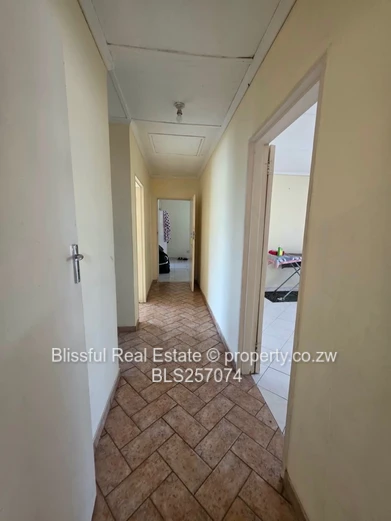 3-bedroom house for rent in Westgate