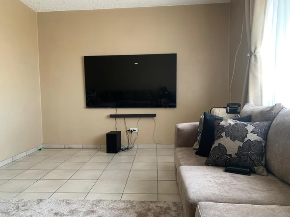 For Sale: Modern 2-Bedroom Flat at Waneka Flats