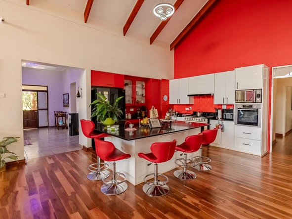 10 Bedroom House