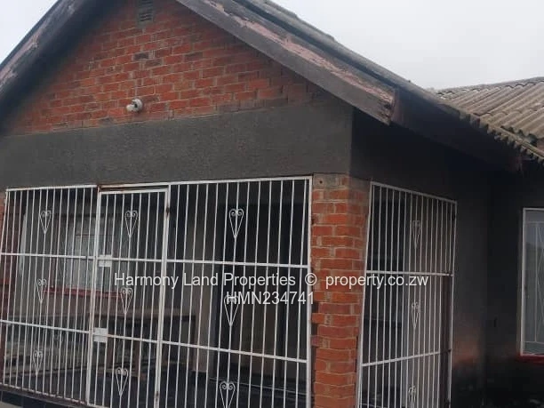 Ruwa 5 Bedroomed House to Let