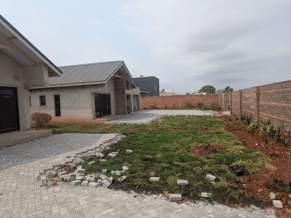 4 Unit Townhouse Complex