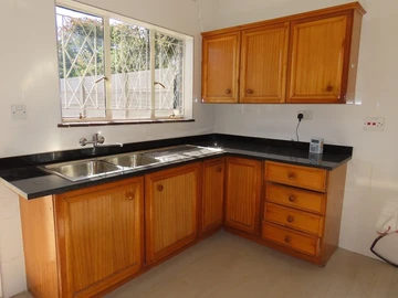 2 Bedroom Garden Flat