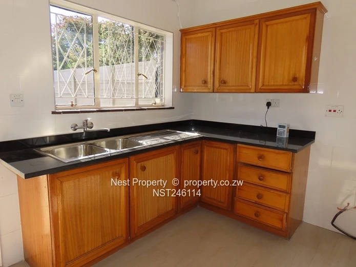 2-Bedroom Garden Flat to Rent in Greystone Park