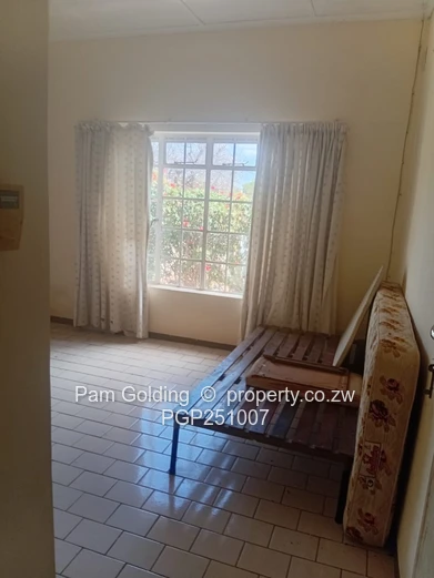 Main Residence And Cottage In Beitbridge
