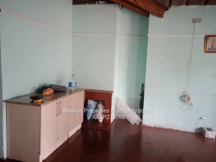 High-Value 4-Bedroom Property with Commercial Upside in Chitungwiza Unit J