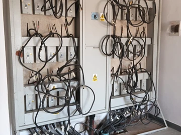 2 Bedroom Flat & Apartment