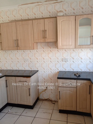 Cluster home to let  (Sole Mandate)