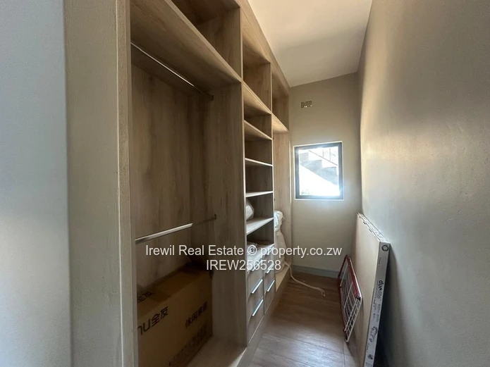 3 Bed Apartment Avondale to Let