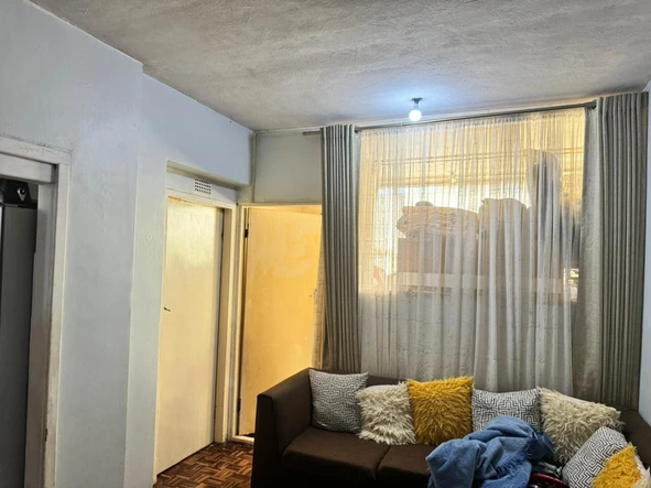 2 Bedroom Flat & Apartment