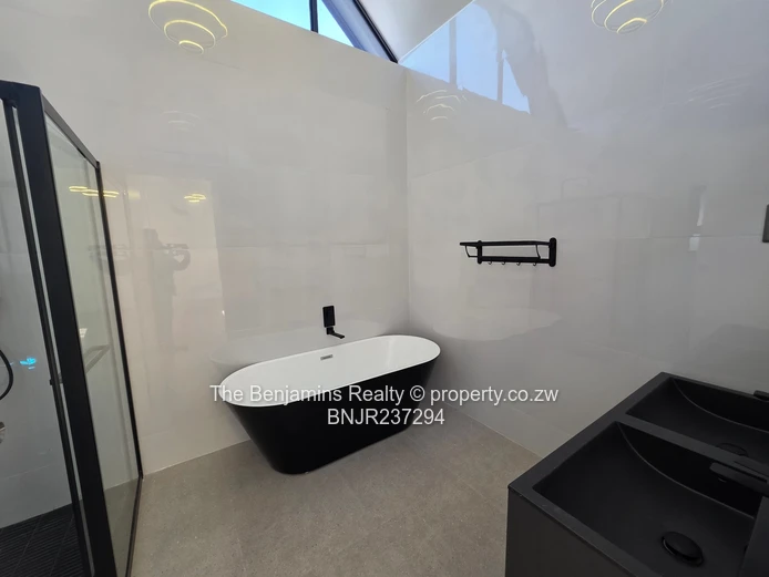 Four Bedroom Townhouse In Mount Pleasant