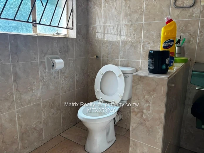 3 Bedroom Home with 2 Cottages for Sale in Bluffhill