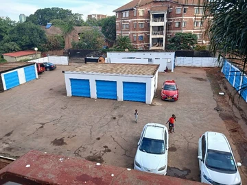 3 Bedroom Flat & Apartment