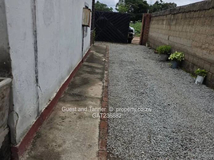 Spacious 3-Bedroom House for Sale in Old Highfield Magwende 