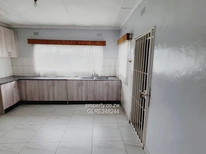 Hatfield 3-Bed Home with Modern Kitchen & Borehole