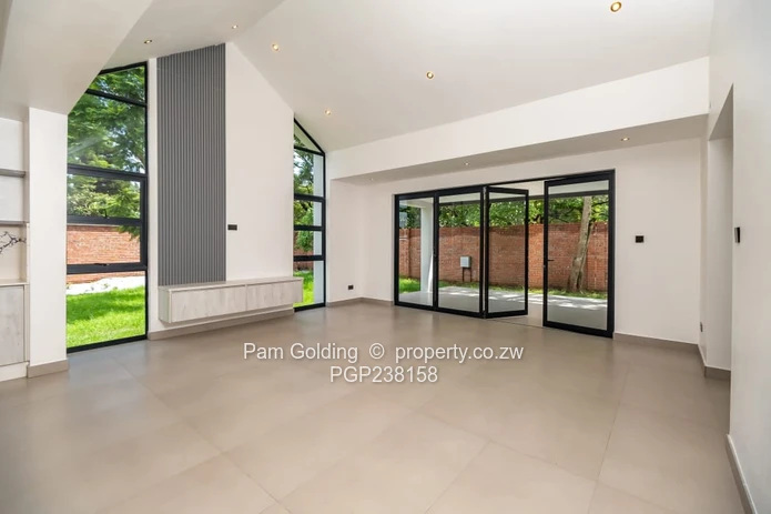 Modern Living in Secure Complex (Sole Mandate)