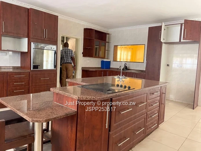 Grand 6-Bedroom Home on 4452 m², Borrowdale Brooke (Sole Mandate)