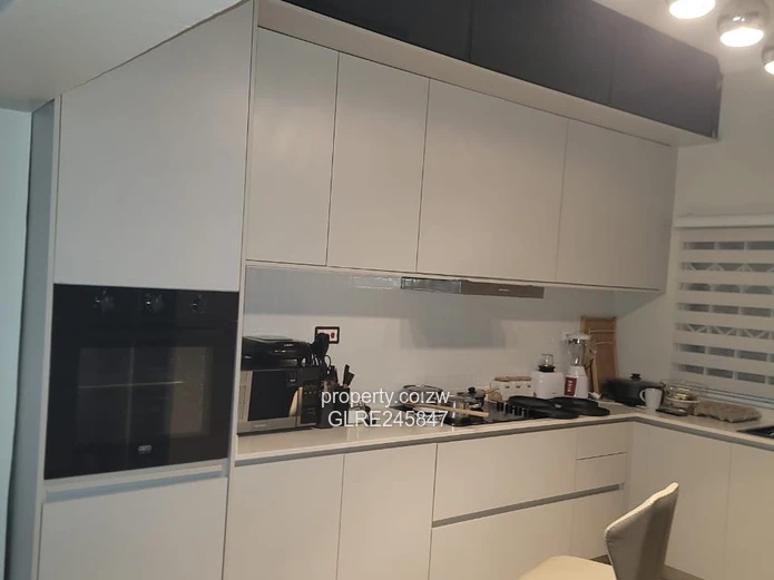 Modern 1-Bed House with Borehole in Madokero