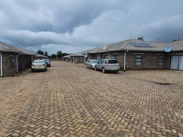 18 Unit Townhouse Complex