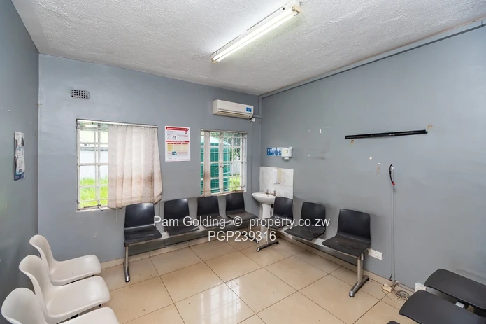 Versatile Commercial Hub in Milton Park