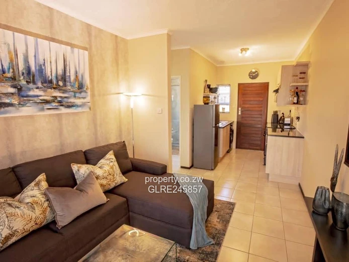 Charming 2-Bed House with Borehole in Aspindale Park