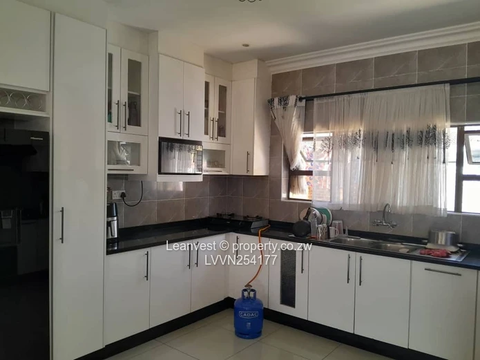 Waterfalls Parktown Cluster House For Sale 