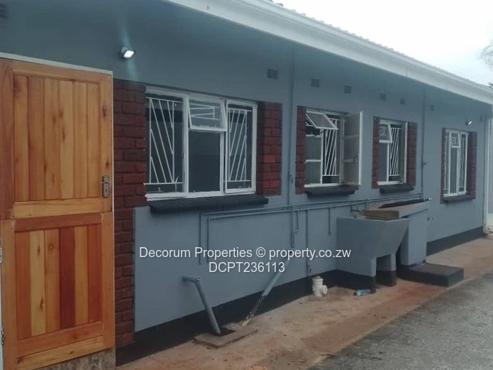 Beautiful 3-Bed Cottage in The Grange with Borehole