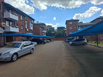 2 Bedroom Flat & Apartment