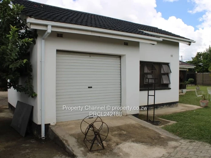 House For Sale In Mainway Meadows