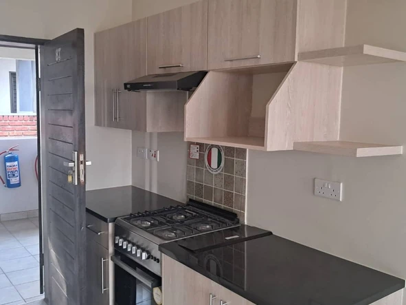 2 Bedroom Flat & Apartment