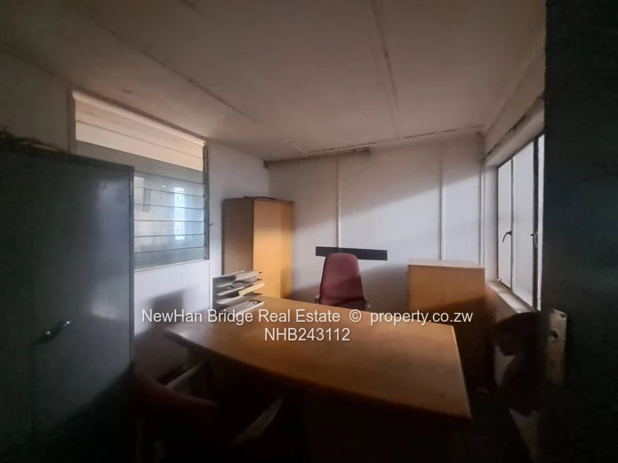 Willowvale Factory-Warehouse on 223m² Walled Site (Sole Mandate)