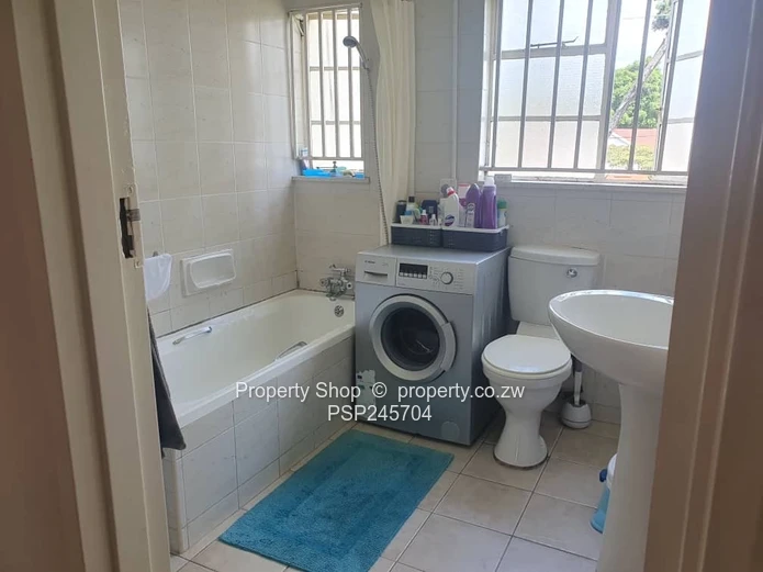 Duplex Flat in Northern Suburb   (Sole Mandate)