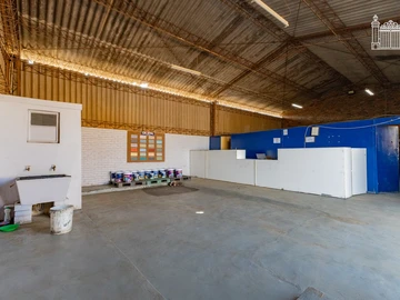 Warehouse & Factory