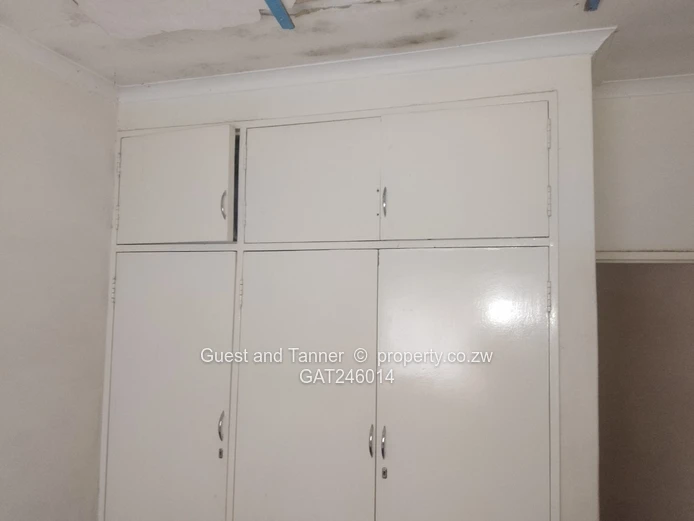 4 BED House for Sale in Waterfalls with Title Deed