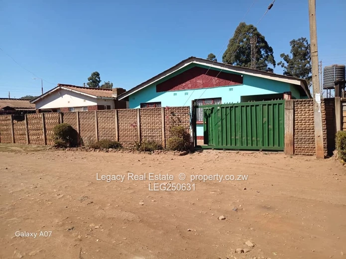 Dzivarasekwa Investment 4-Bed Walled Home with Garden & Verandah (Sole Mandate)