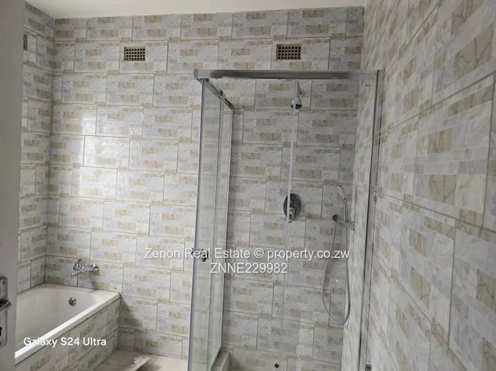 4bed house in Southview ,solar backup ,borehole 500/month (Sole Mandate)