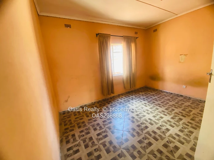 Spacious 4-Bedroom House to Rent  (Sole Mandate)