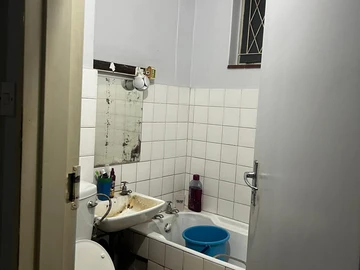 2 Bedroom Flat & Apartment